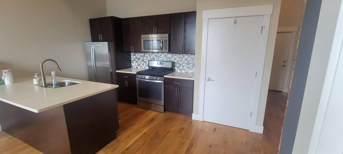 Apartment for rent at 705-7 S 5th St, Philadelphia, PA 19147