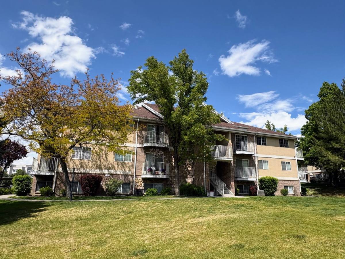 Condo for rent at 1229 W 1420 N, Orem, UT 84057