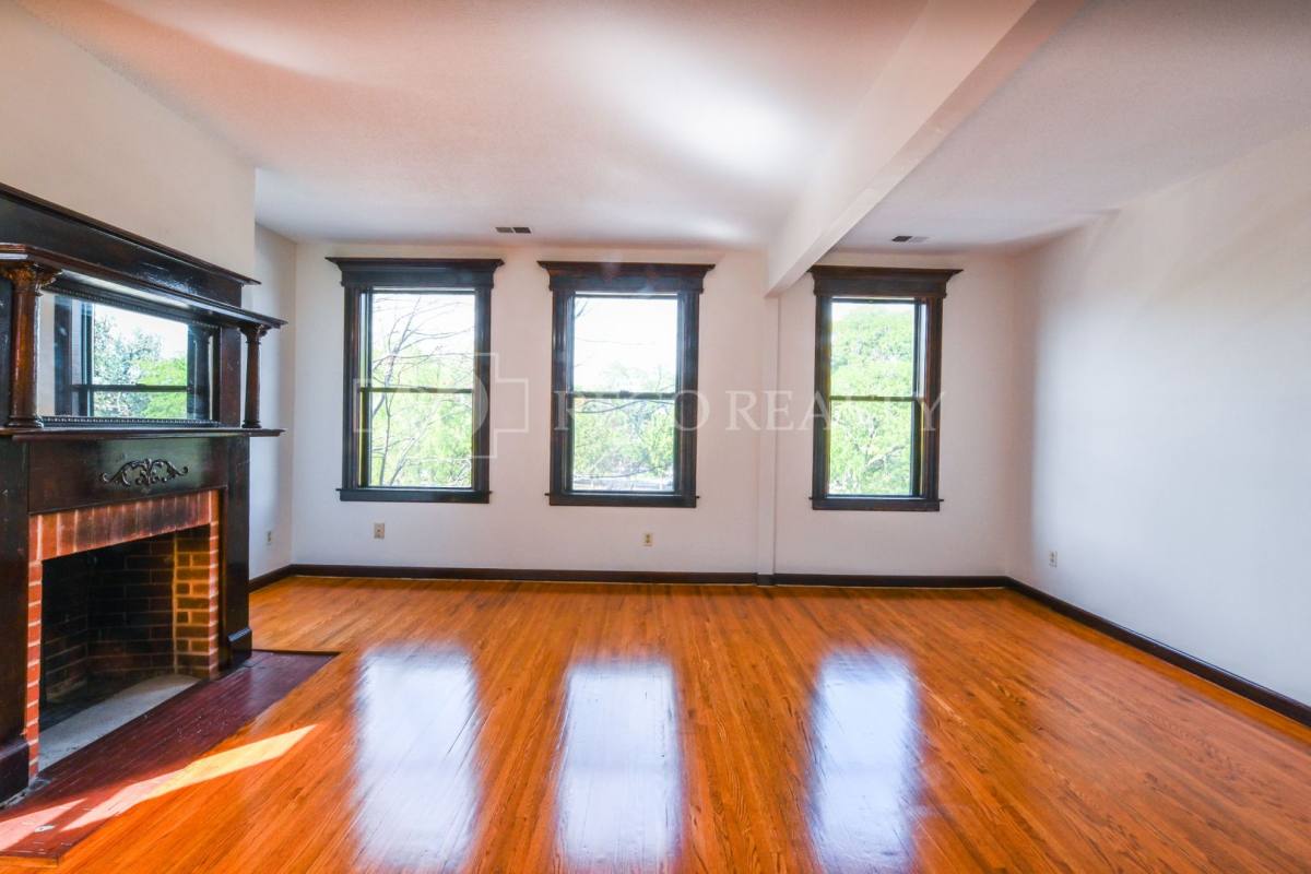 Apartment for rent at 60-66 Main St, Hartford, CT 06106