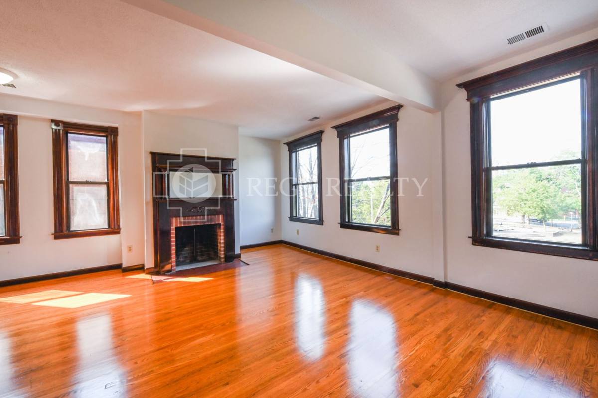 Apartment for rent at 60-66 Main St, Hartford, CT 06106