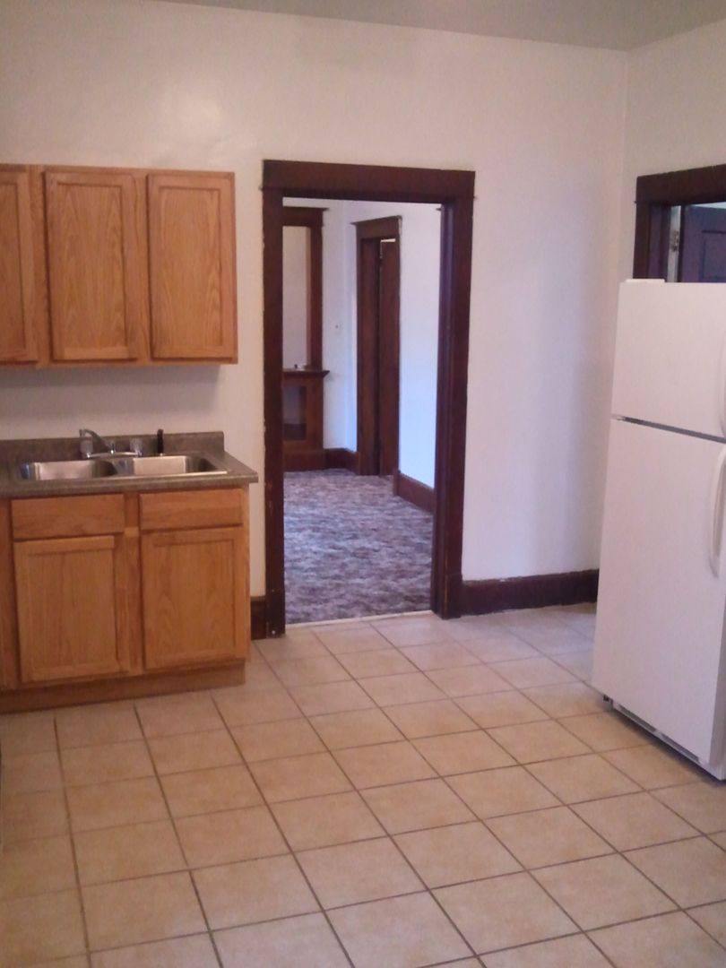 Apartment for rent at 332 N 21 St Ave W, Duluth, MN 55806