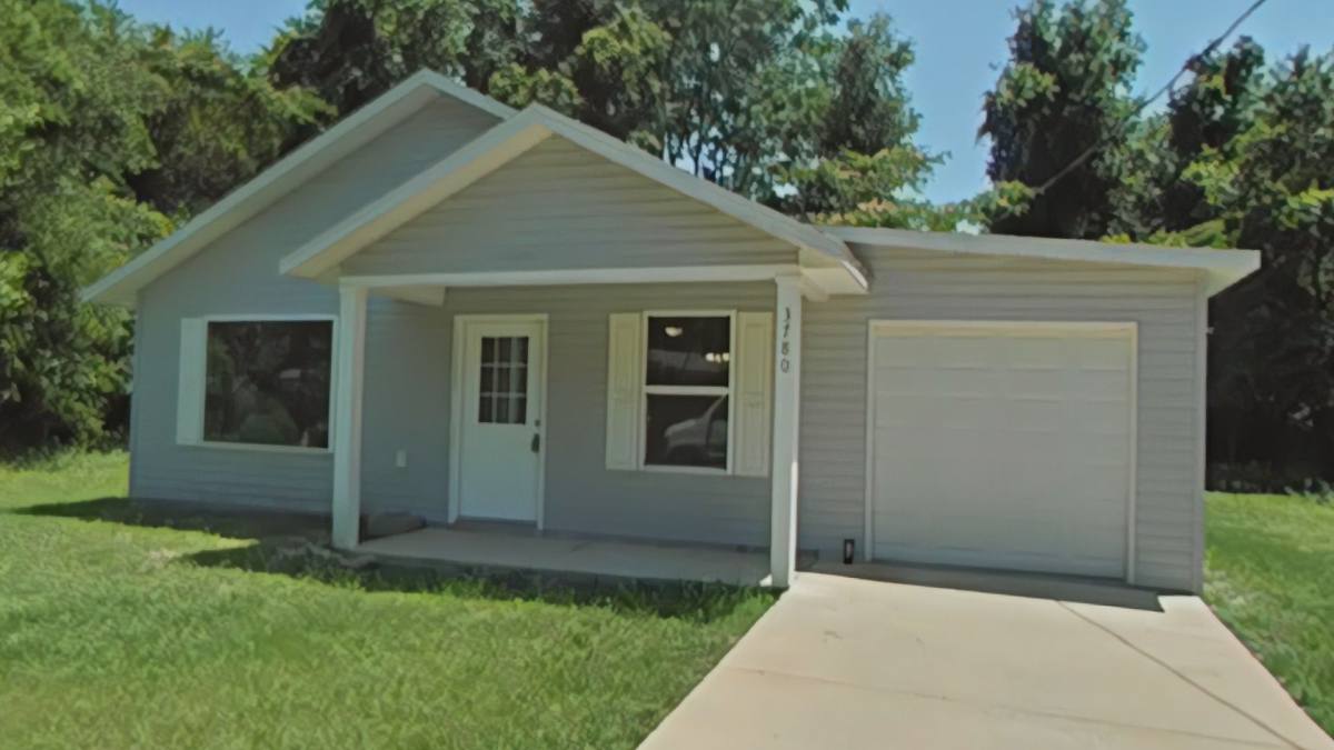 House for rent at 3780 SE 141st Lane, Summerfield, FL 34491