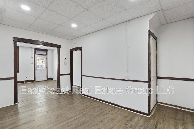 Townhouse for rent at 218 N College St, Martinsburg, WV 25401