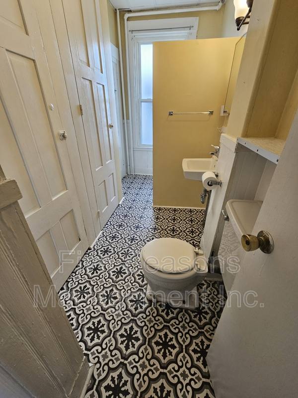 Apartment for rent at 19 Grant St #3, Burlington, VT 05401