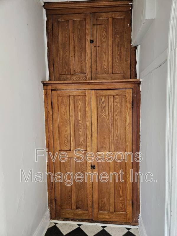 Apartment for rent at 19 Grant St #3, Burlington, VT 05401