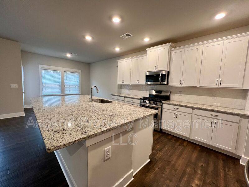 House for rent at 8592 Kensley Lane, Hixson, TN 37343