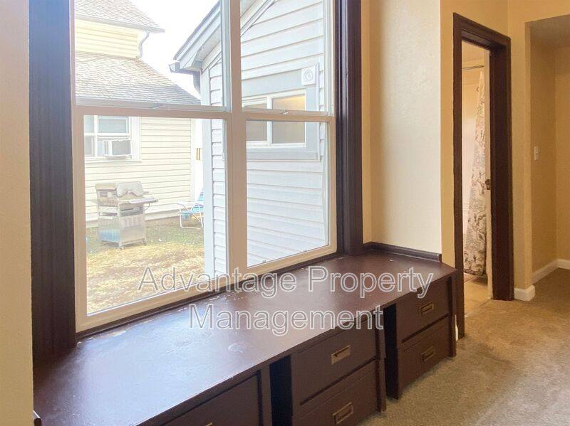 Apartment for rent at 324 Calapooia St SW #3, Albany, OR 97321