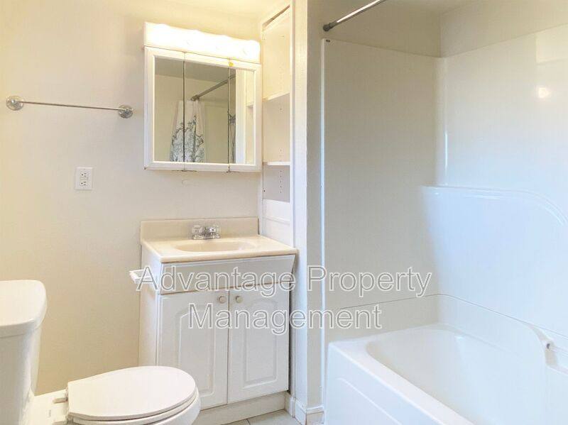 Apartment for rent at 324 Calapooia St SW #3, Albany, OR 97321