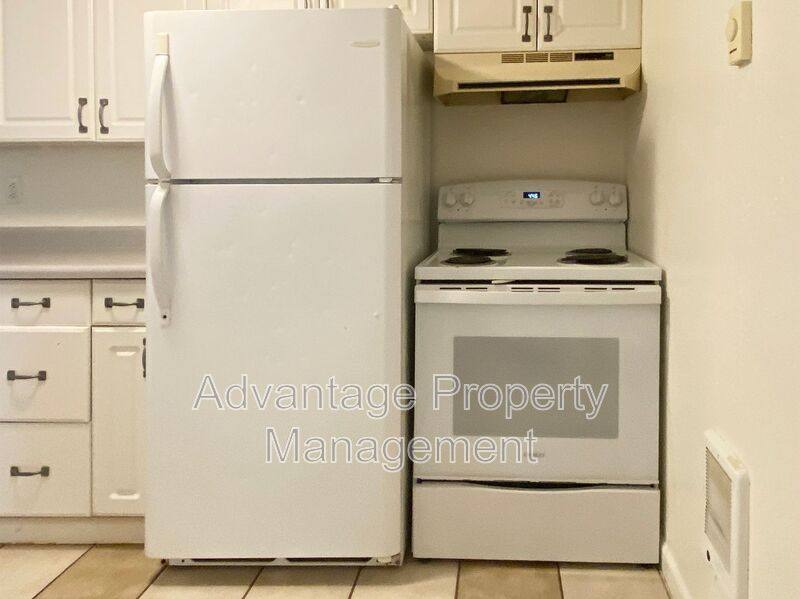 Apartment for rent at 324 Calapooia St SW #3, Albany, OR 97321