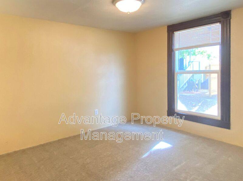 Apartment for rent at 324 Calapooia St SW #3, Albany, OR 97321