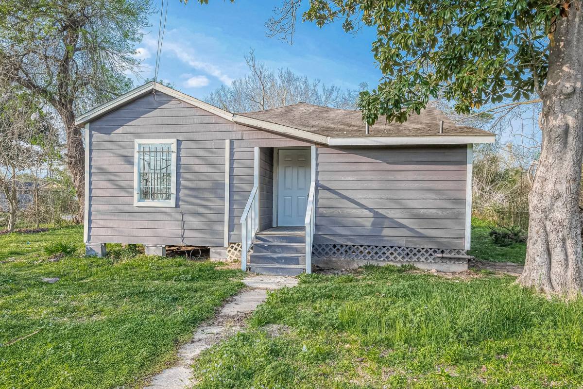 House for rent at 8304 Darien St, Houston, TX 77028