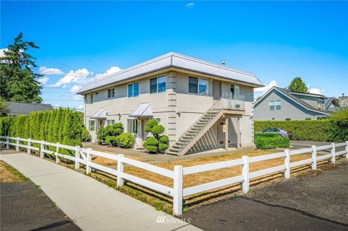 Apartment for rent at 2601 Patton St, Bellingham, WA 98225