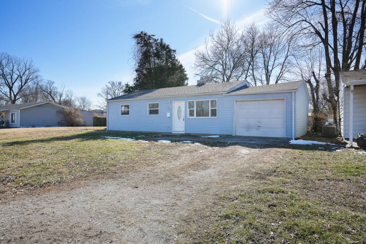 House for rent at 40 Saint Justin Dr, East Saint Louis, IL 62206