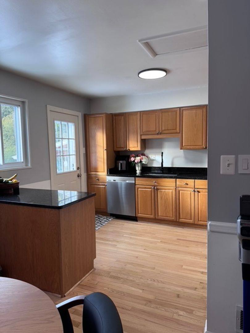 House for rent at 12122 Otis Dr, Rockville, MD 20852