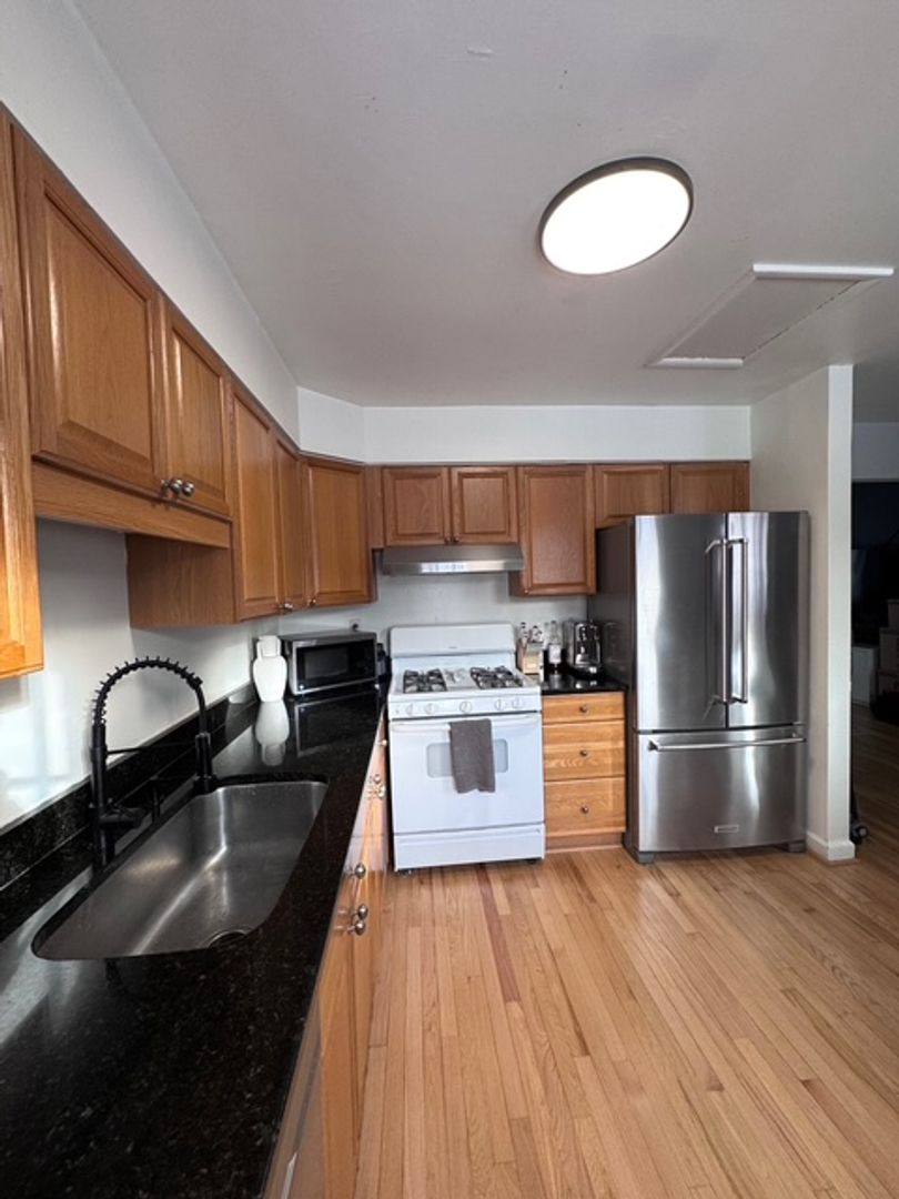House for rent at 12122 Otis Dr, Rockville, MD 20852