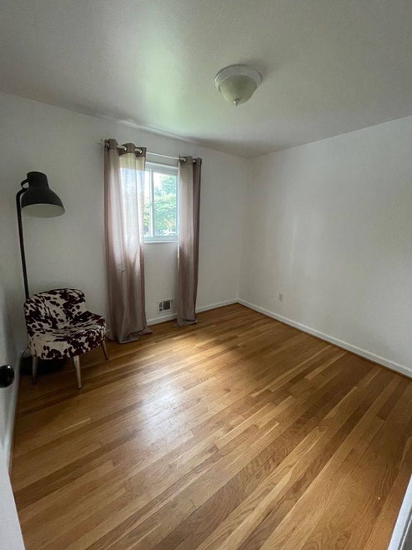 House for rent at 12122 Otis Dr, Rockville, MD 20852