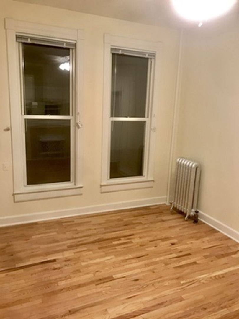 Apartment for rent at 3241 N Broadway St, Chicago, IL 60657