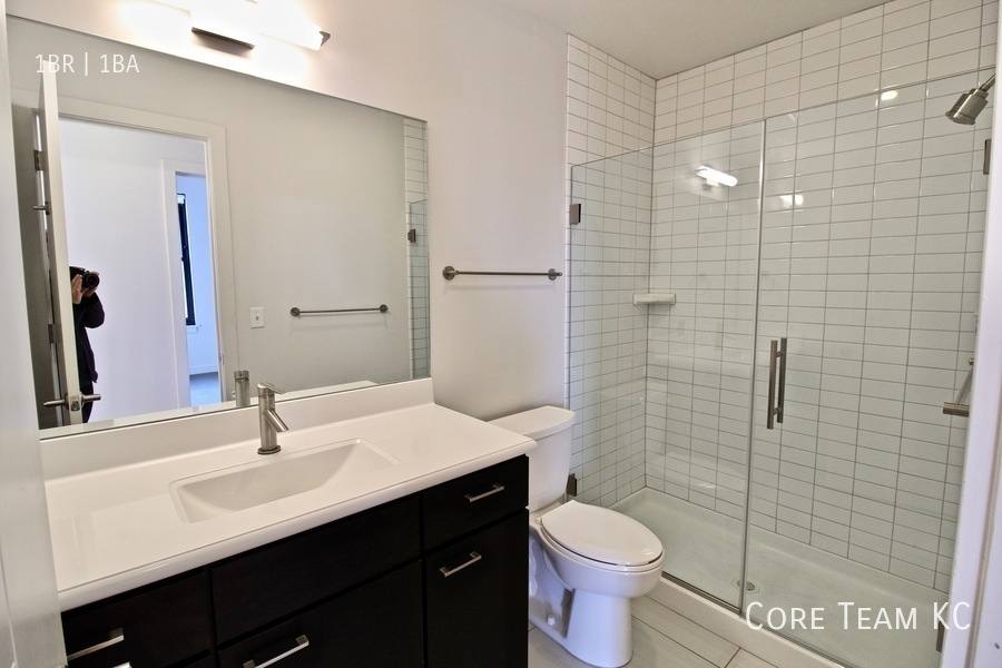 Condo for rent at 217 W Pershing Rd, Kansas City, MO 64108
