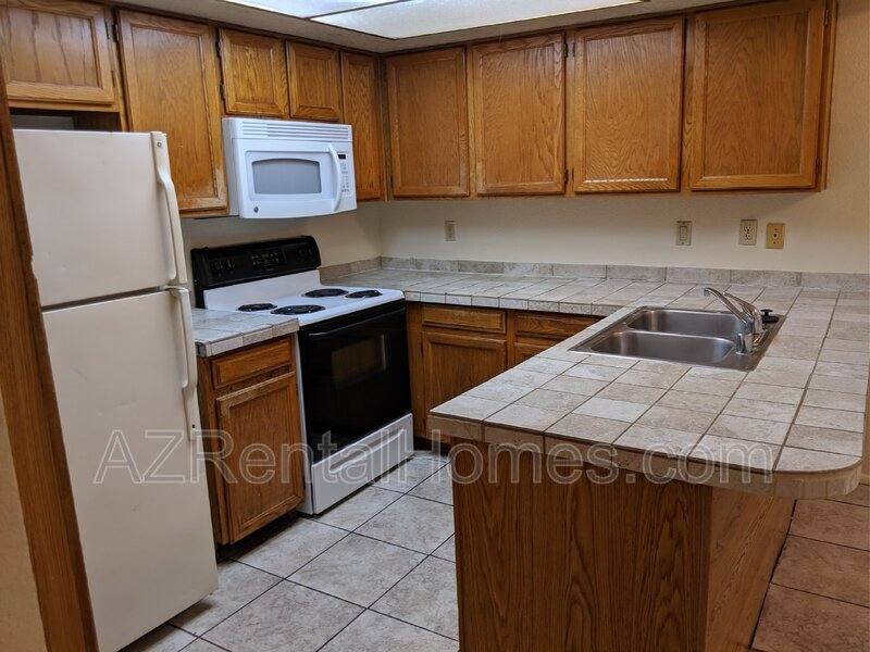 Townhouse for rent at 609 E Mesquite Circle #E-127, Tempe, AZ 85281