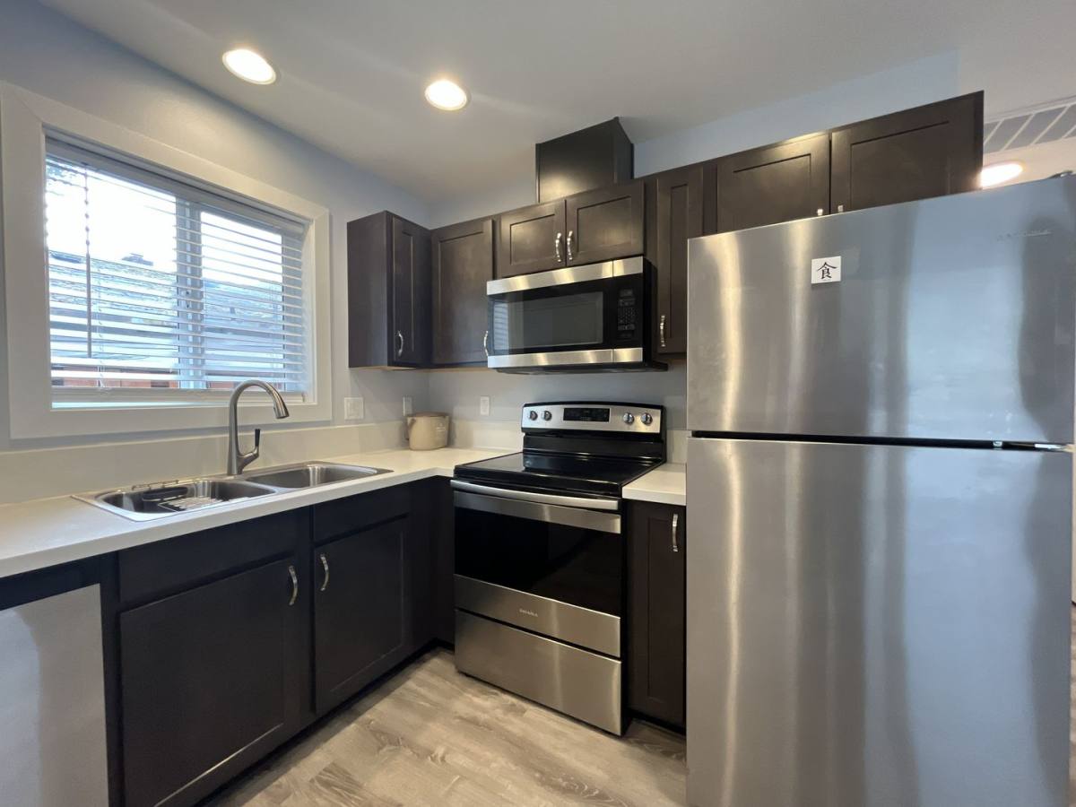 House for rent at 2822 NE Davis St, Portland, OR 97232