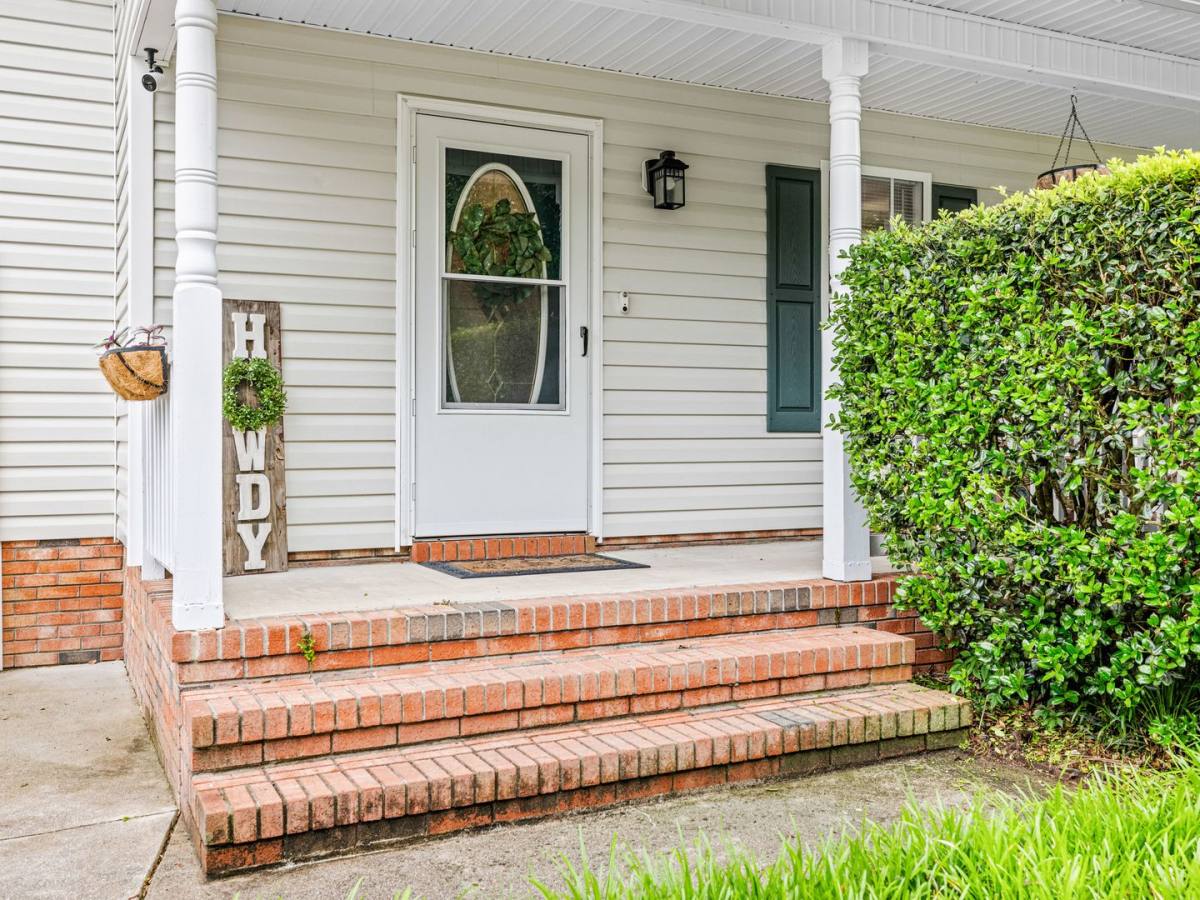 House for rent at 221 Yearling Loop, Jacksonville, NC 28540