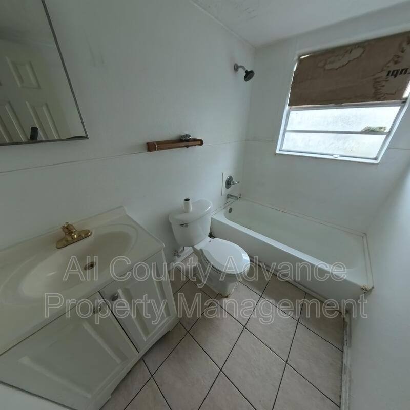 Apartment for rent at 4909 E Temple Heights Rd, Tampa, FL 33617