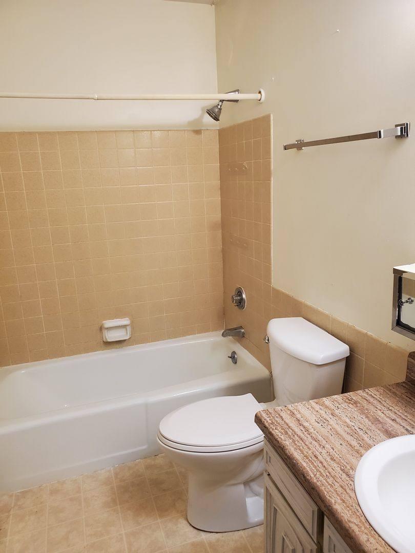 Apartment for rent at 2716 34th St, Rock Island, IL 61201