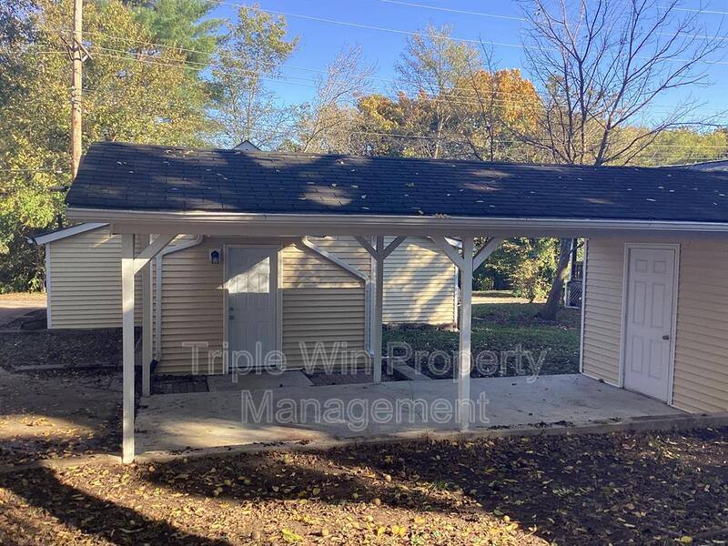 House for rent at 535 S Adams St, Festus, MO 63028
