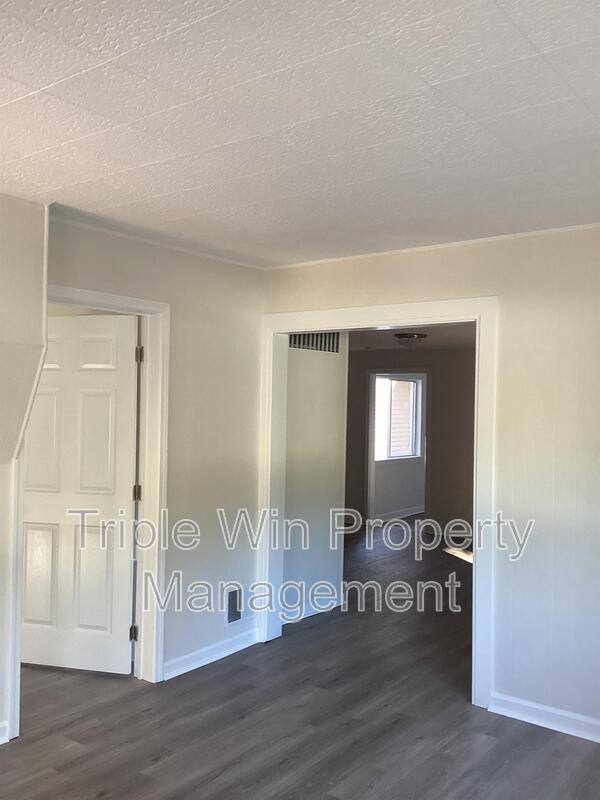 House for rent at 535 S Adams St, Festus, MO 63028