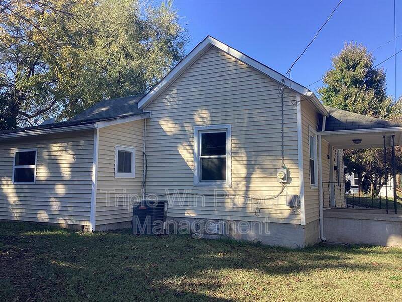 House for rent at 535 S Adams St, Festus, MO 63028