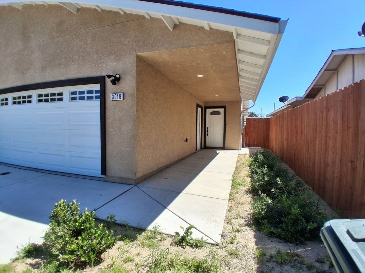 Apartment for rent at 3016 Lake Park Court, Modesto, CA 95355