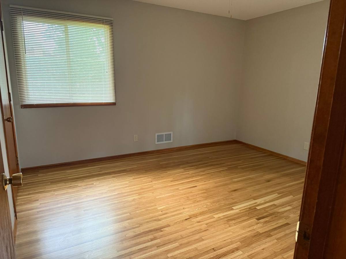 House for rent at 1916 Turquoise Trail, Saint Paul, MN 55122