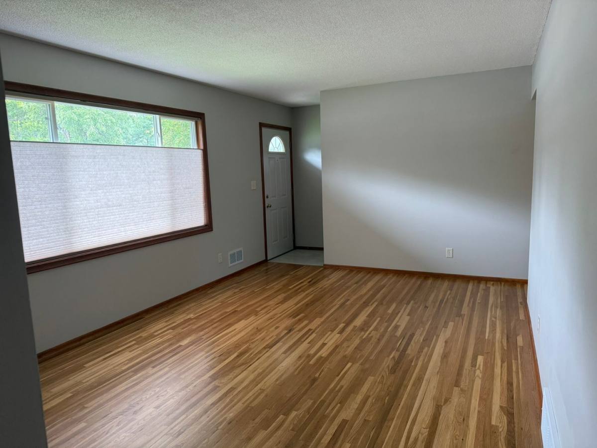 House for rent at 1916 Turquoise Trail, Saint Paul, MN 55122