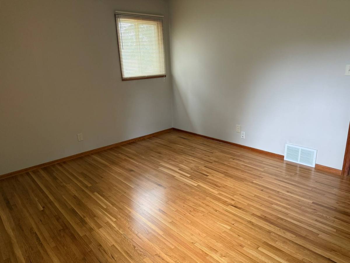 House for rent at 1916 Turquoise Trail, Saint Paul, MN 55122