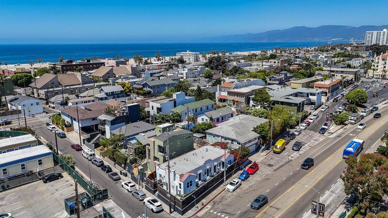 House for rent at 523 Main St #5, Venice, CA 90291