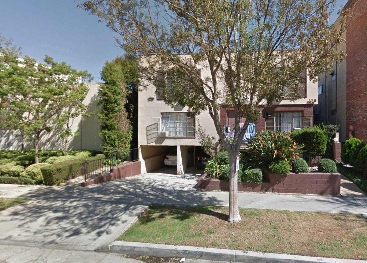 Apartment for rent at 320 S Elm Dr, Beverly Hills, CA 90212