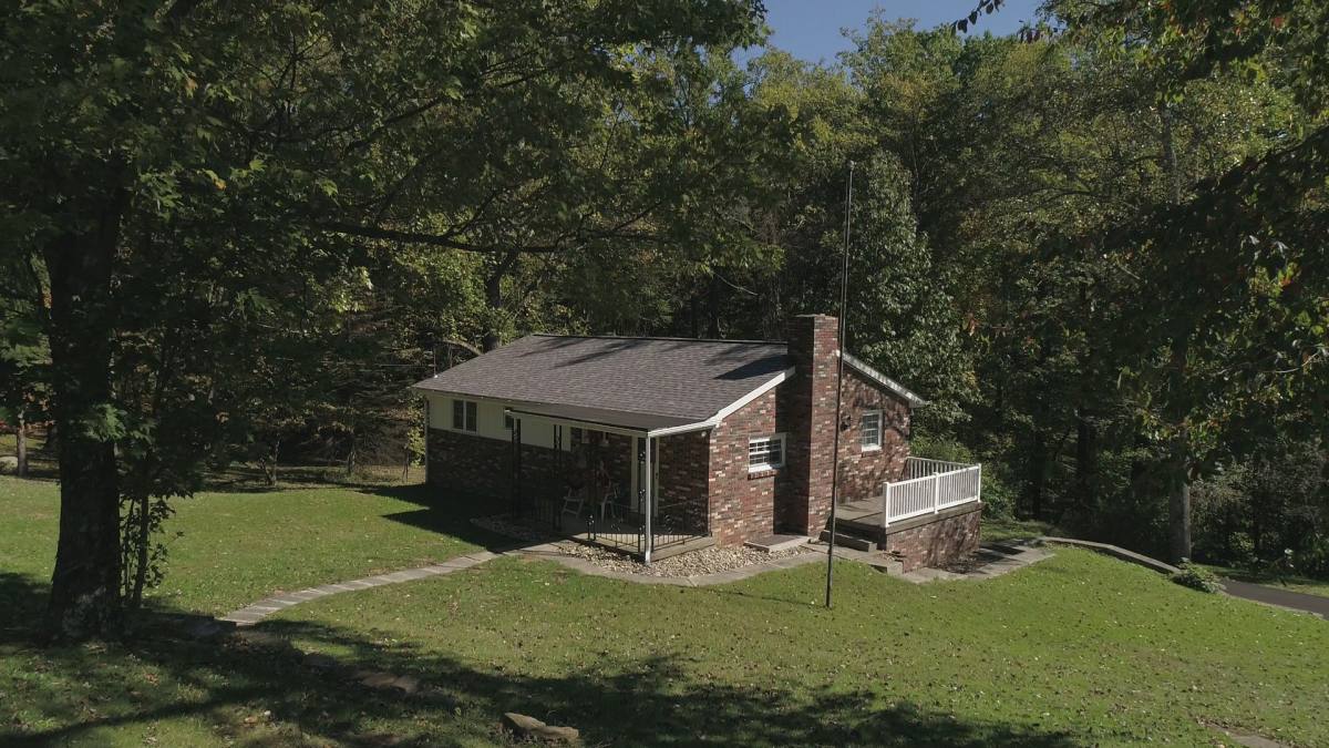 House for rent at 366 White School Rd, Greensburg, PA 15601