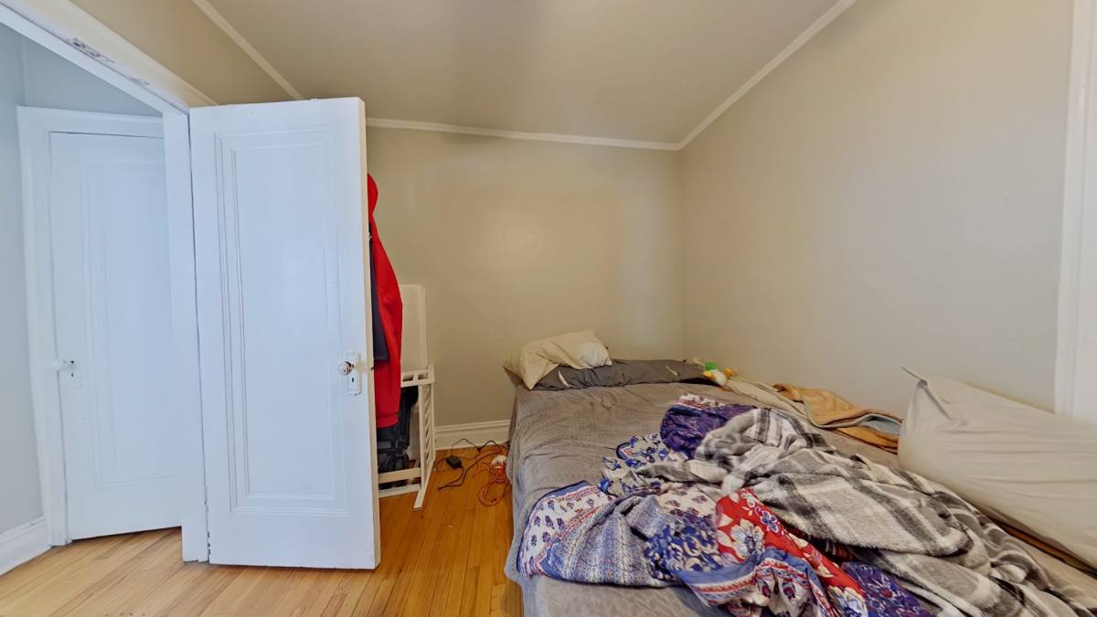 Apartment for rent at 4823 W Addison St, Chicago, IL 60641