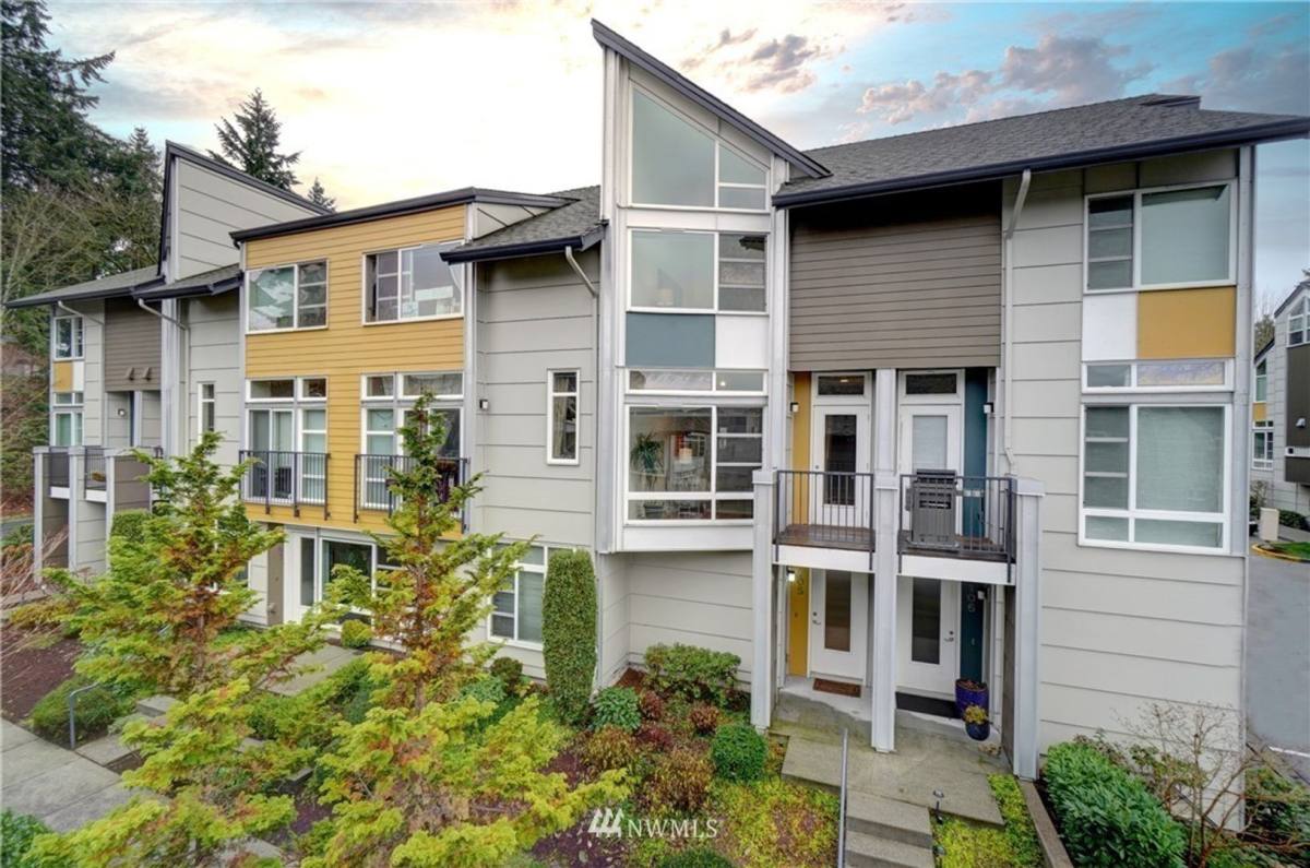 Townhouse for rent at 15123 NE 81st Way, Redmond, WA 98052