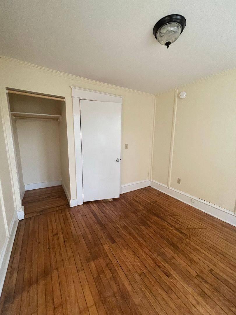 Apartment for rent at 45 1 2 Willow St, Burlington, VT 05401
