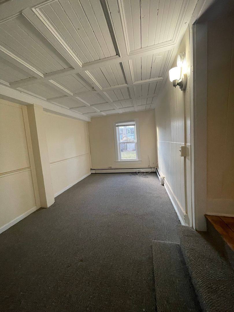Apartment for rent at 45 1 2 Willow St, Burlington, VT 05401