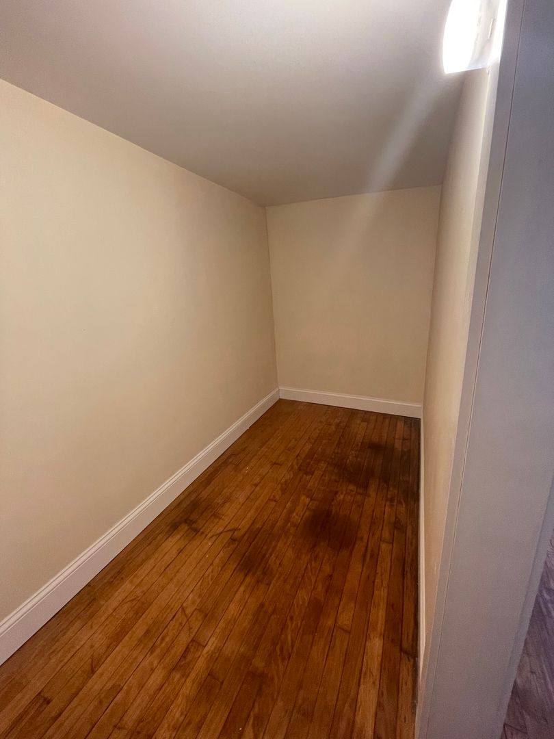 Apartment for rent at 45 1 2 Willow St, Burlington, VT 05401