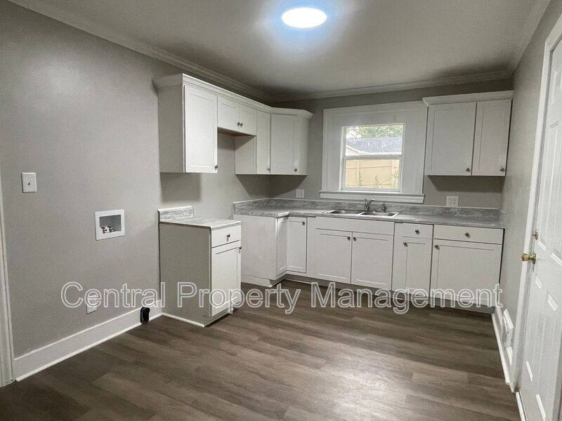 House for rent at 522 Pennwood Dr, Spartanburg, SC 29306
