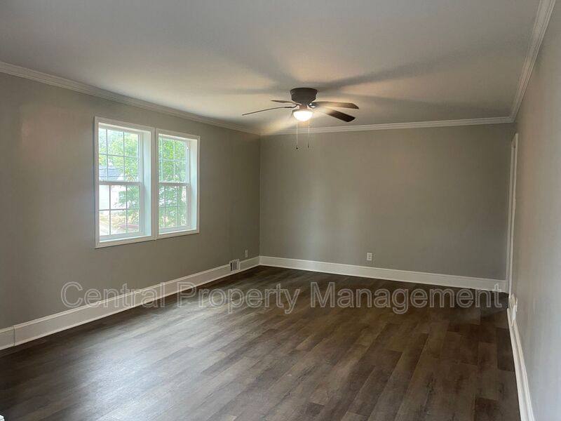 House for rent at 522 Pennwood Dr, Spartanburg, SC 29306