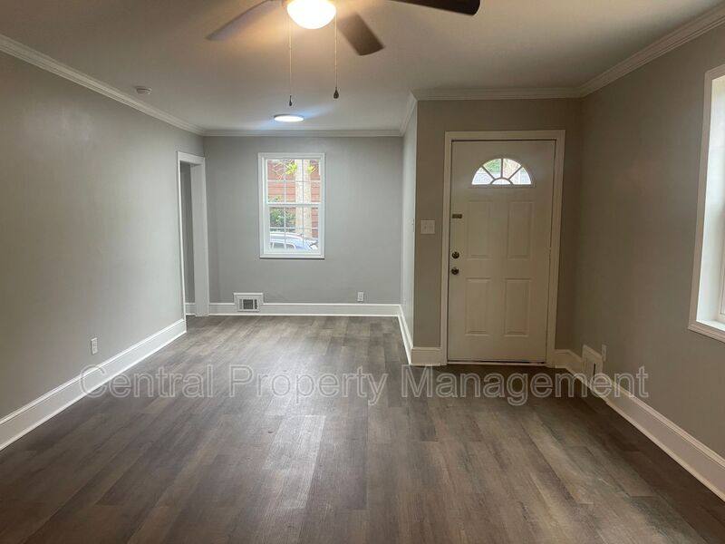 House for rent at 522 Pennwood Dr, Spartanburg, SC 29306