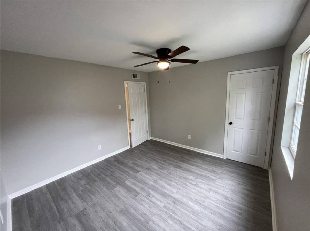Apartment for rent at 9711 Linkmeadow Lane, Houston, TX 77025