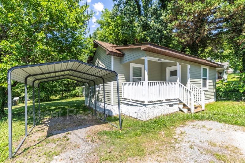 House for rent at 1715 Fay St, Knoxville, TN 37921