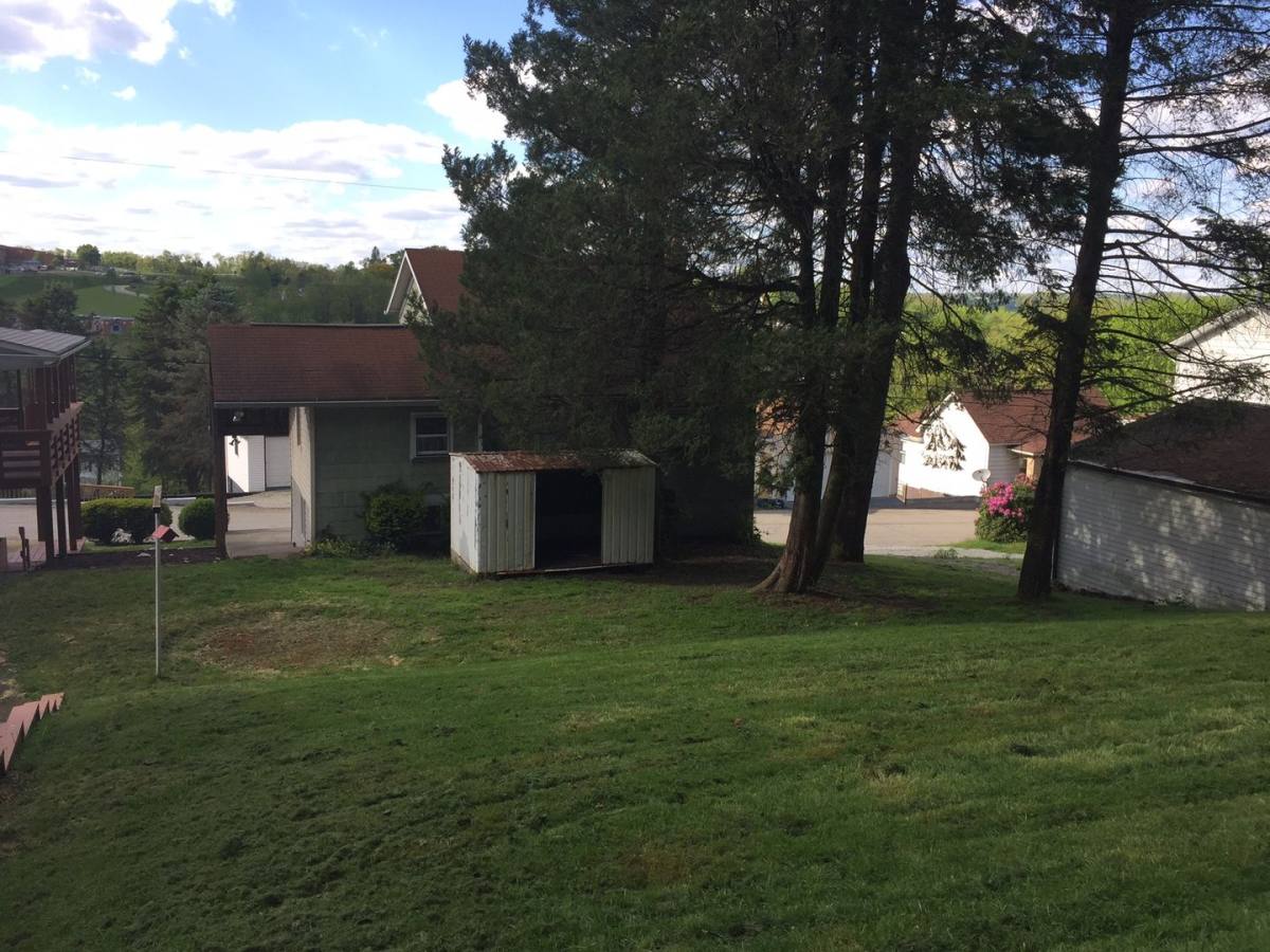 House for rent at 10404 Lilac St, Irwin, PA 15642