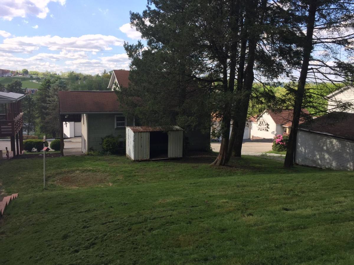 House for rent at 10404 Lilac St, Irwin, PA 15642