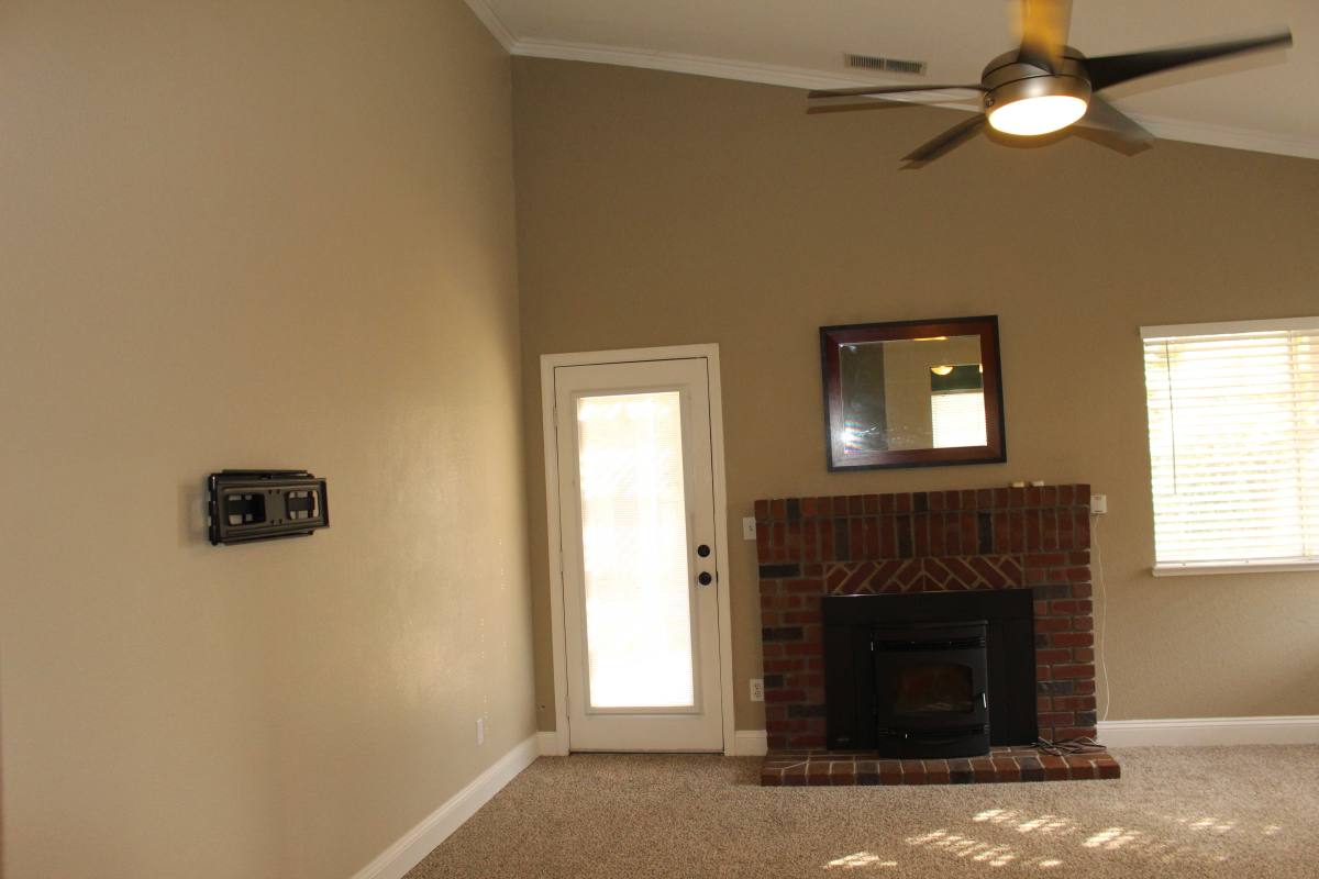 House for rent at 542 Shanghai Bend Rd, Yuba City, CA 95991
